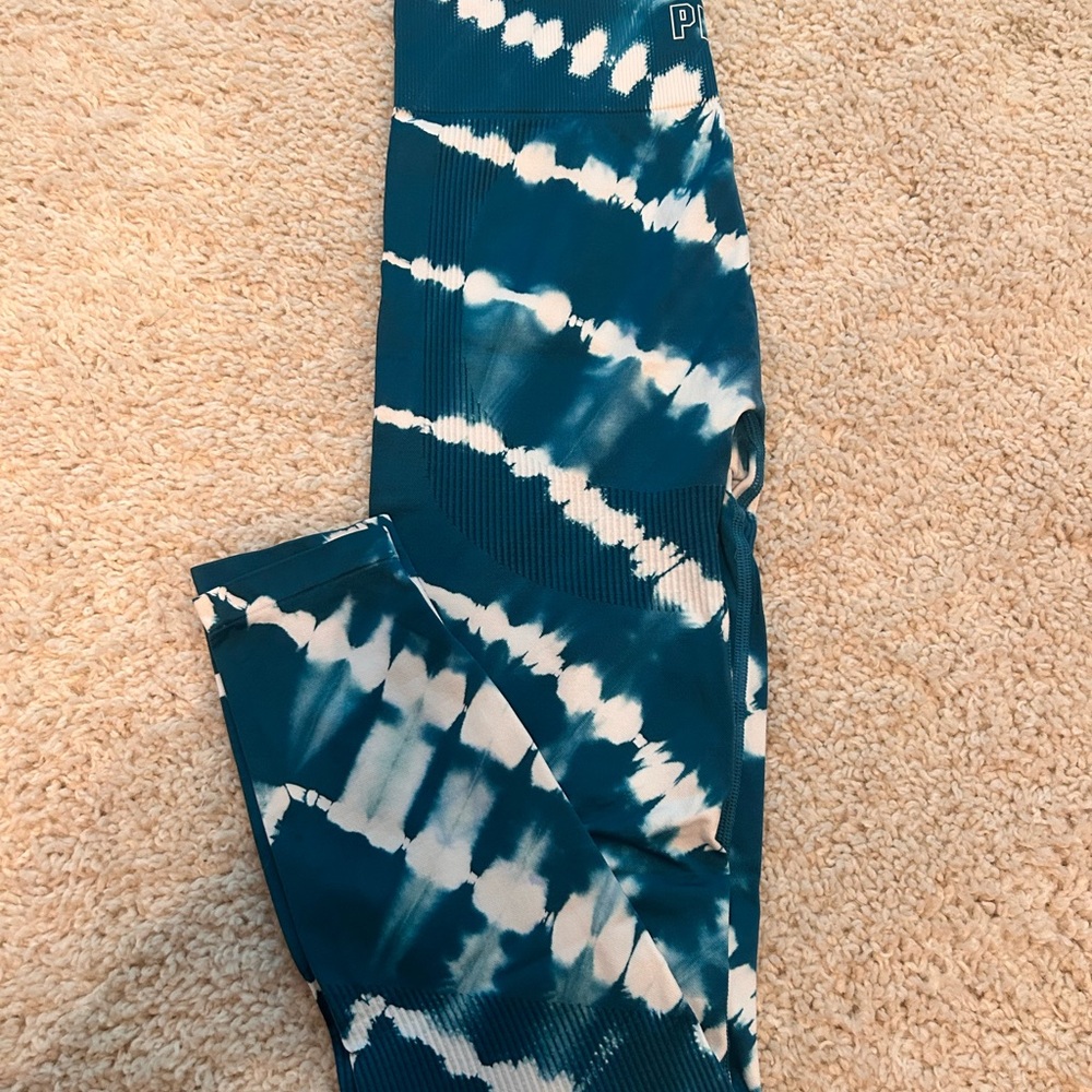 NWOT Teal and White Tie-Dye Leggings: Victorias Secret
